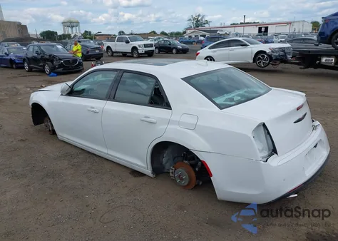 2021 Chrysler 300 300S z USA, uszkodzony, nr VIN 2C3CCABG6MH634312